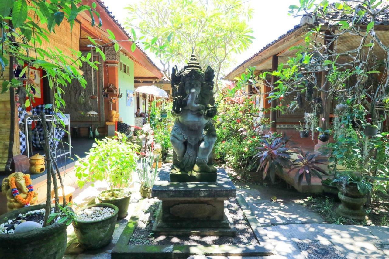 Mertha Jati Hotel Kuta Lombok Exterior foto